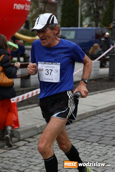 Zdjęcie w galerii na portalu naszwodzislaw.com: VI Półmaraton już za nami. Zwyciężył Bogdan Semenowycz wiadomości z regionu