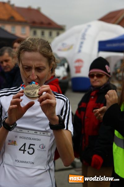 Zdjęcie w galerii na portalu naszwodzislaw.com: VI Półmaraton już za nami. Zwyciężył Bogdan Semenowycz wiadomości z regionu