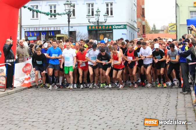 Zdjęcie w galerii na portalu naszwodzislaw.com: VI Półmaraton już za nami. Zwyciężył Bogdan Semenowycz wiadomości z regionu
