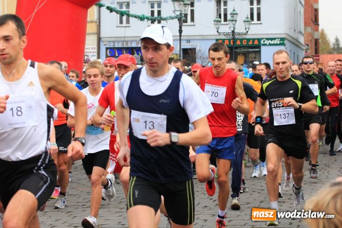 Zdjęcie w galerii na portalu naszwodzislaw.com: VI Półmaraton już za nami. Zwyciężył Bogdan Semenowycz wiadomości z regionu