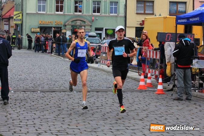 Zdjęcie w galerii na portalu naszwodzislaw.com: VI Półmaraton już za nami. Zwyciężył Bogdan Semenowycz wiadomości z regionu