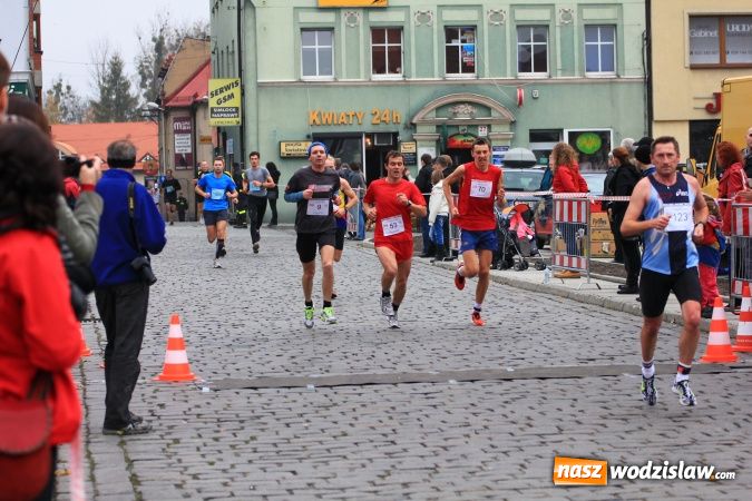 Zdjęcie w galerii na portalu naszwodzislaw.com: VI Półmaraton już za nami. Zwyciężył Bogdan Semenowycz wiadomości z regionu