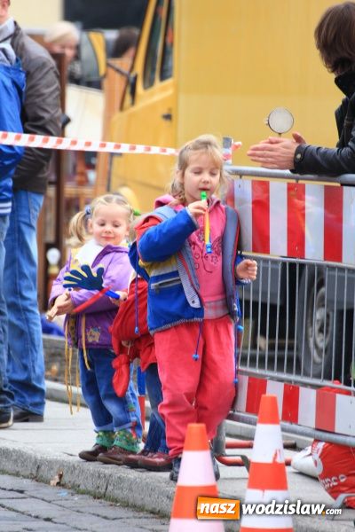 Zdjęcie w galerii na portalu naszwodzislaw.com: VI Półmaraton już za nami. Zwyciężył Bogdan Semenowycz wiadomości z regionu
