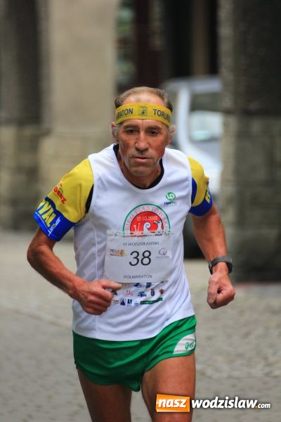 Zdjęcie w galerii na portalu naszwodzislaw.com: VI Półmaraton już za nami. Zwyciężył Bogdan Semenowycz wiadomości z regionu
