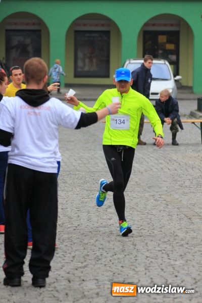 Zdjęcie w galerii na portalu naszwodzislaw.com: VI Półmaraton już za nami. Zwyciężył Bogdan Semenowycz wiadomości z regionu