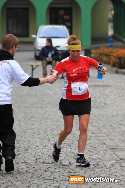 Zdjęcie w galerii na portalu naszwodzislaw.com: VI Półmaraton już za nami. Zwyciężył Bogdan Semenowycz wiadomości z regionu