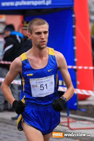 Zdjęcie w galerii na portalu naszwodzislaw.com: VI Półmaraton już za nami. Zwyciężył Bogdan Semenowycz wiadomości z regionu
