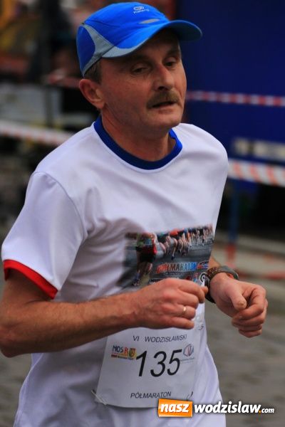 Zdjęcie w galerii na portalu naszwodzislaw.com: VI Półmaraton już za nami. Zwyciężył Bogdan Semenowycz wiadomości z regionu