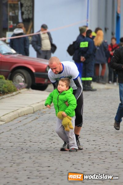 Zdjęcie w galerii na portalu naszwodzislaw.com: VI Półmaraton już za nami. Zwyciężył Bogdan Semenowycz wiadomości z regionu