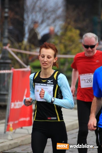 Zdjęcie w galerii na portalu naszwodzislaw.com: VI Półmaraton już za nami. Zwyciężył Bogdan Semenowycz wiadomości z regionu