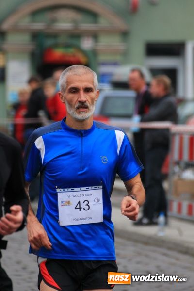 Zdjęcie w galerii na portalu naszwodzislaw.com: VI Półmaraton już za nami. Zwyciężył Bogdan Semenowycz wiadomości z regionu
