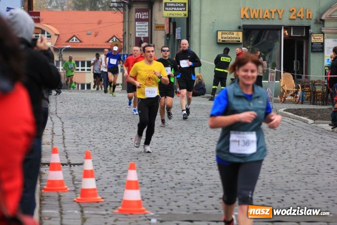 Zdjęcie w galerii na portalu naszwodzislaw.com: VI Półmaraton już za nami. Zwyciężył Bogdan Semenowycz wiadomości z regionu
