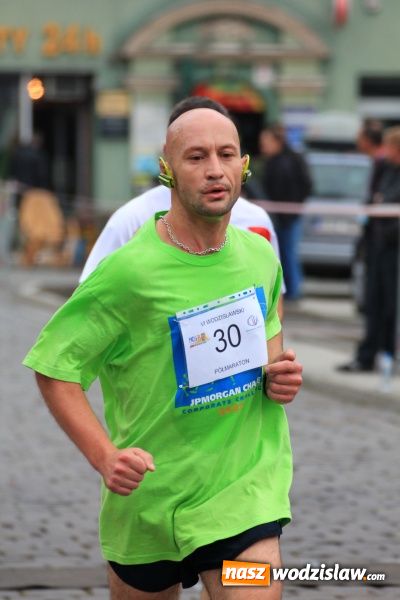 Zdjęcie w galerii na portalu naszwodzislaw.com: VI Półmaraton już za nami. Zwyciężył Bogdan Semenowycz wiadomości z regionu