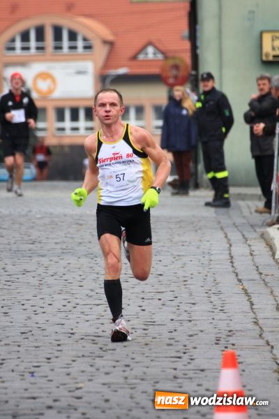 Zdjęcie w galerii na portalu naszwodzislaw.com: VI Półmaraton już za nami. Zwyciężył Bogdan Semenowycz wiadomości z regionu