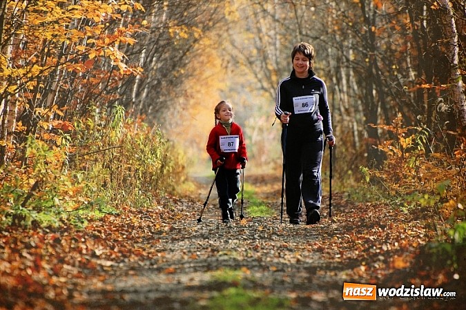 Zdjęcie w galerii na portalu naszwodzislaw.com: Nordic Walking coraz bardziej modny wiadomości z regionu