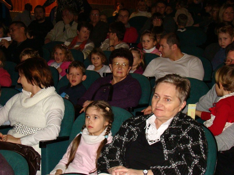 Zdjęcie w galerii na portalu naszwodzislaw.com: Mamo, ja też zostanę aktorką! wiadomości z regionu