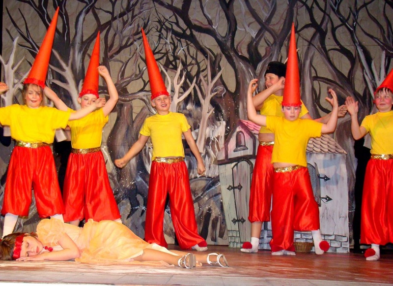 Zdjęcie w galerii na portalu naszwodzislaw.com: Mamo, ja też zostanę aktorką! wiadomości z regionu