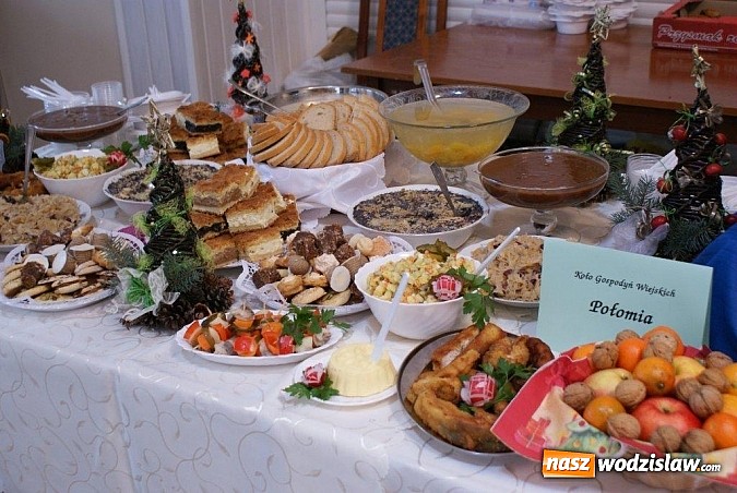 Zdjęcie w galerii na portalu naszwodzislaw.com: Gospodynie z Połomi przygotowały Wigilię wiadomości z regionu