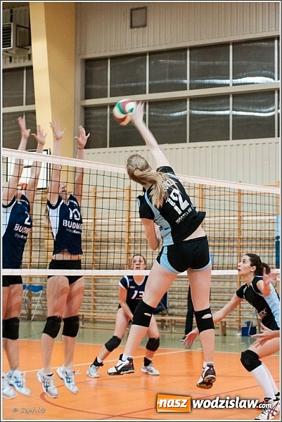 Zdjęcie w galerii na portalu naszwodzislaw.com: ZORZA wygrywa za 3 punkty wiadomości z regionu