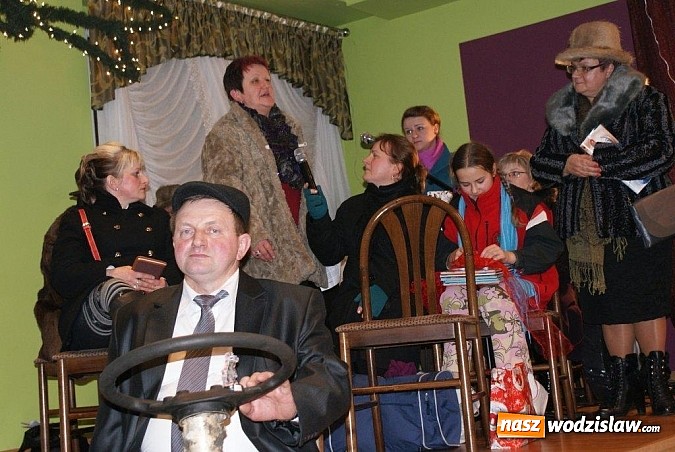 Zdjęcie w galerii na portalu naszwodzislaw.com: Wigilia z teatrem u emerytów w Połomi wiadomości z regionu
