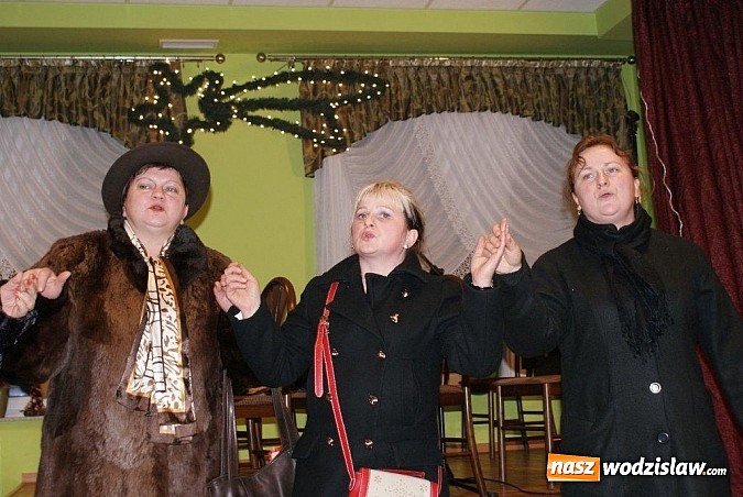 Zdjęcie w galerii na portalu naszwodzislaw.com: Wigilia z teatrem u emerytów w Połomi wiadomości z regionu