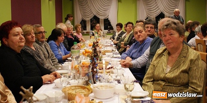 Zdjęcie w galerii na portalu naszwodzislaw.com: Wigilia z teatrem u emerytów w Połomi wiadomości z regionu