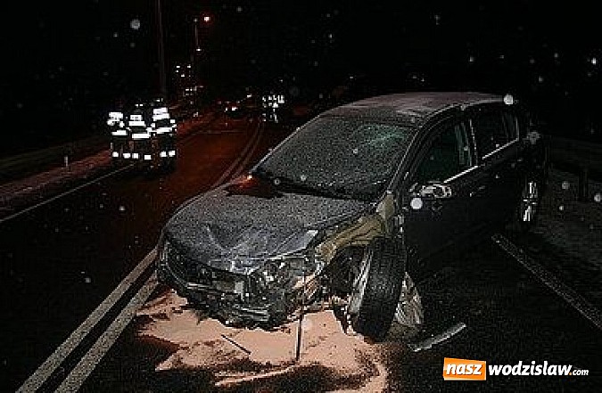 Zdjęcie w galerii na portalu naszwodzislaw.com: Poważny wypadek w Połomii wiadomości z regionu