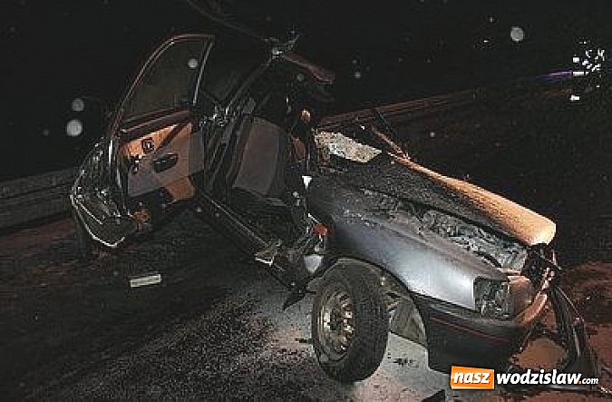 Zdjęcie w galerii na portalu naszwodzislaw.com: Poważny wypadek w Połomii wiadomości z regionu