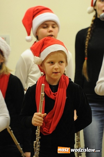 Zdjęcie w galerii na portalu naszwodzislaw.com: Radosne koncertowanie na raciborskim zamku wiadomości z regionu