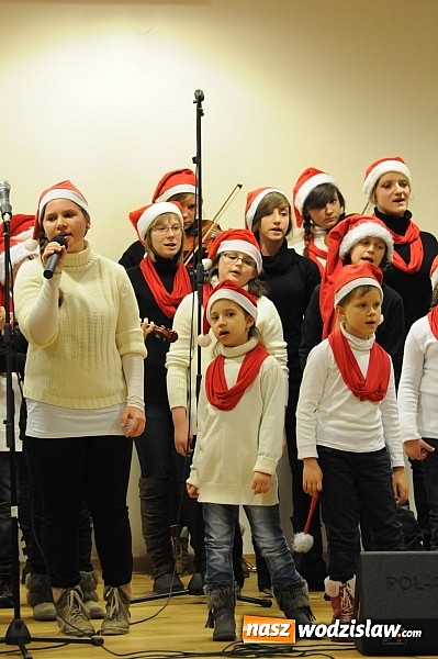 Zdjęcie w galerii na portalu naszwodzislaw.com: Radosne koncertowanie na raciborskim zamku wiadomości z regionu