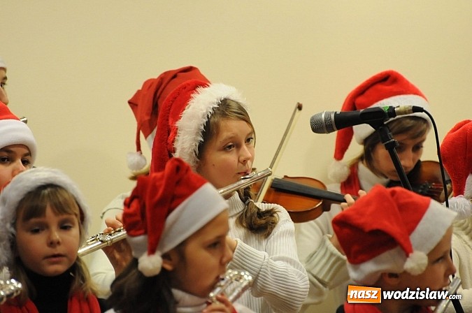 Zdjęcie w galerii na portalu naszwodzislaw.com: Radosne koncertowanie na raciborskim zamku wiadomości z regionu