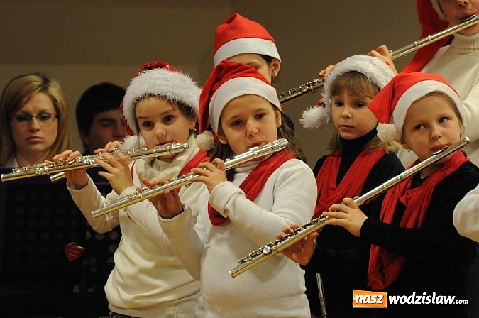 Zdjęcie w galerii na portalu naszwodzislaw.com: Radosne koncertowanie na raciborskim zamku wiadomości z regionu