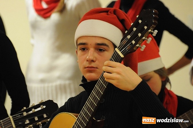 Zdjęcie w galerii na portalu naszwodzislaw.com: Radosne koncertowanie na raciborskim zamku wiadomości z regionu