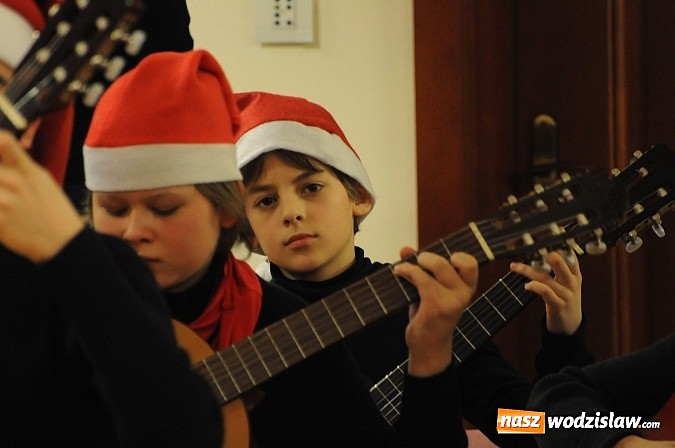 Zdjęcie w galerii na portalu naszwodzislaw.com: Radosne koncertowanie na raciborskim zamku wiadomości z regionu
