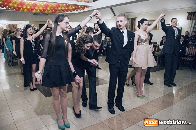 Zdjęcie w galerii na portalu naszwodzislaw.com: Studniówka wodzisławskiego technikum wiadomości z regionu