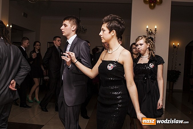 Zdjęcie w galerii na portalu naszwodzislaw.com: Studniówka wodzisławskiego technikum wiadomości z regionu