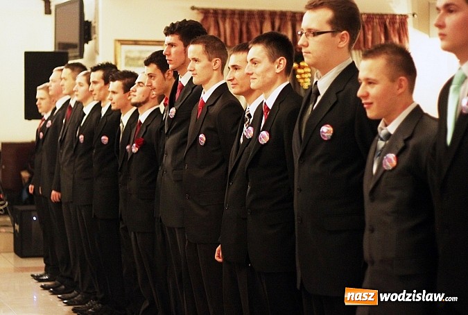 Zdjęcie w galerii na portalu naszwodzislaw.com: Studniówka wodzisławskiego technikum wiadomości z regionu