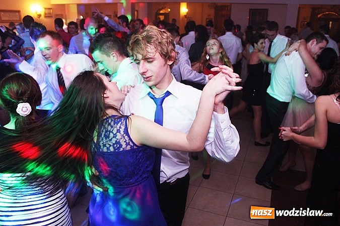 Zdjęcie w galerii na portalu naszwodzislaw.com: Studniówka wodzisławskiego technikum wiadomości z regionu