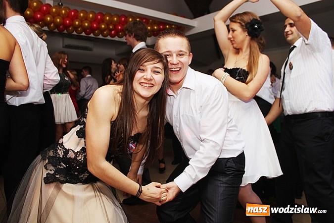 Zdjęcie w galerii na portalu naszwodzislaw.com: Studniówka wodzisławskiego technikum wiadomości z regionu