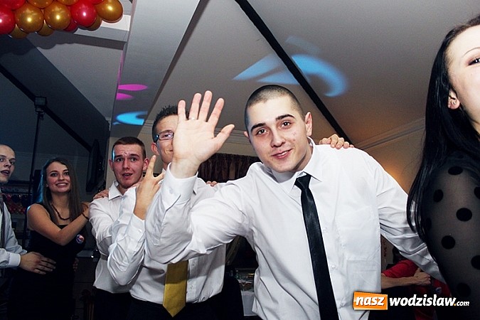 Zdjęcie w galerii na portalu naszwodzislaw.com: Studniówka wodzisławskiego technikum wiadomości z regionu