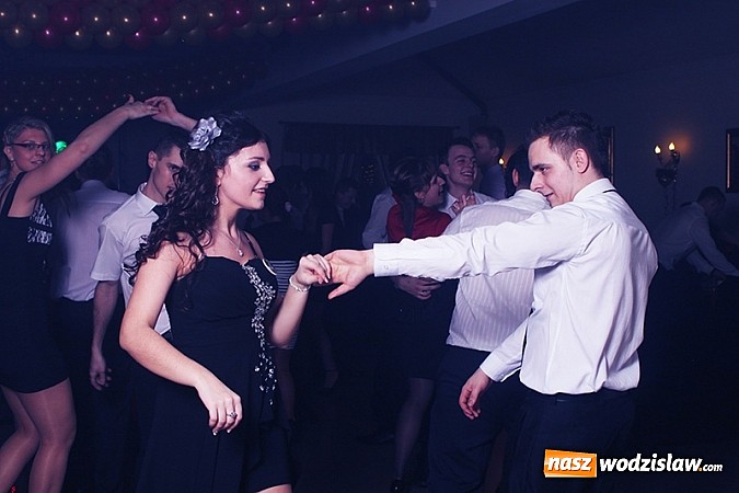 Zdjęcie w galerii na portalu naszwodzislaw.com: Studniówka wodzisławskiego technikum wiadomości z regionu