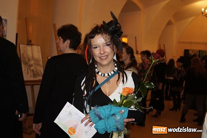 Zdjęcie w galerii na portalu naszwodzislaw.com: Tłumy gości na wernisażu Taszki-Michalskiej wiadomości z regionu
