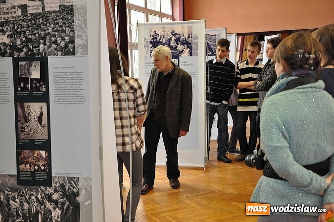 Zdjęcie w galerii na portalu naszwodzislaw.com: Wystawa Anne Frank wiadomości z regionu