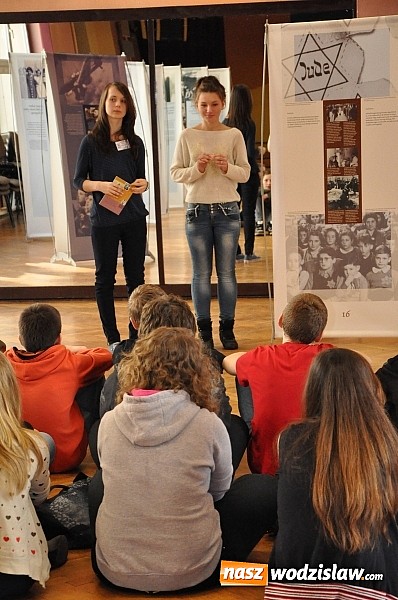 Zdjęcie w galerii na portalu naszwodzislaw.com: Wystawa Anne Frank wiadomości z regionu