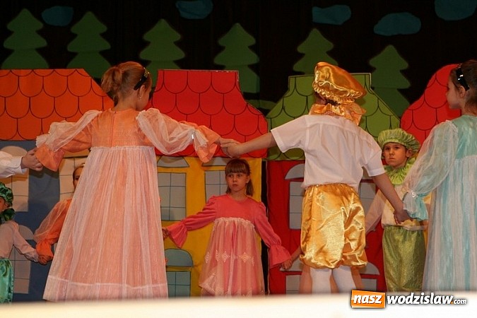 Zdjęcie w galerii na portalu naszwodzislaw.com: Niesamowite przedstawienie w WCK wiadomości z regionu