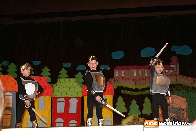 Zdjęcie w galerii na portalu naszwodzislaw.com: Niesamowite przedstawienie w WCK wiadomości z regionu
