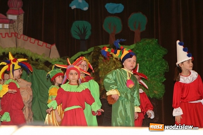 Zdjęcie w galerii na portalu naszwodzislaw.com: Niesamowite przedstawienie w WCK wiadomości z regionu