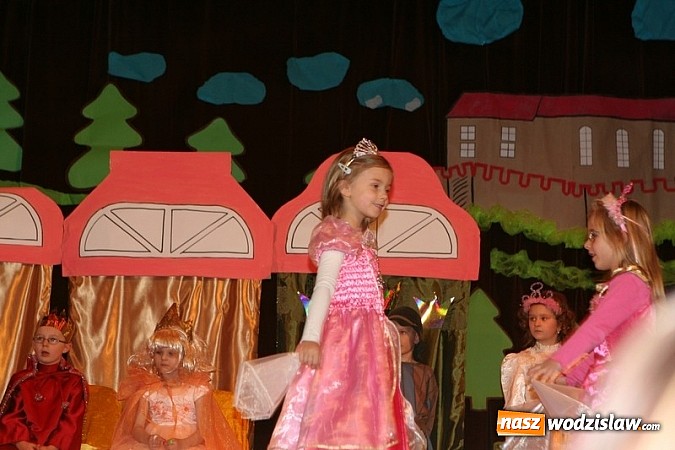 Zdjęcie w galerii na portalu naszwodzislaw.com: Niesamowite przedstawienie w WCK wiadomości z regionu