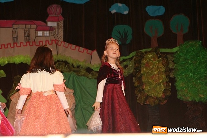 Zdjęcie w galerii na portalu naszwodzislaw.com: Niesamowite przedstawienie w WCK wiadomości z regionu