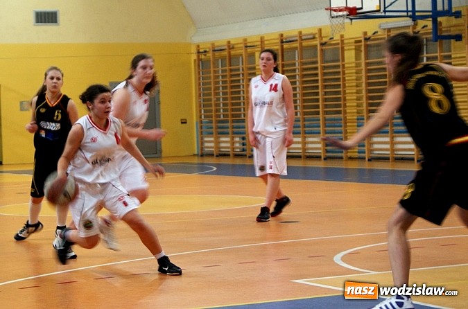 Zdjęcie w galerii na portalu naszwodzislaw.com: Zwycięstwo Juniorek Olimpii  wiadomości z regionu